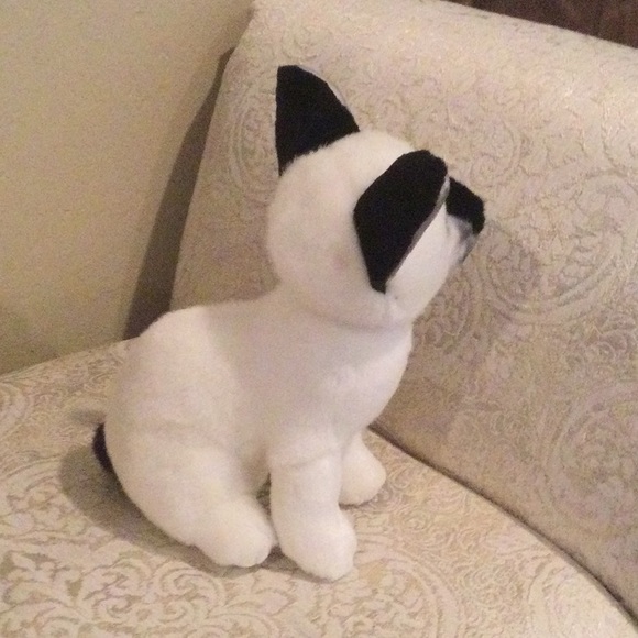 “Zia” Stuffed Siamese Cat - Picture 4 of 6